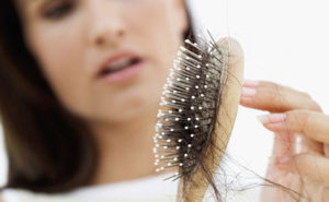 brush-with-hair_650x400px